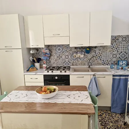 Pietra Su Pietra אלציו